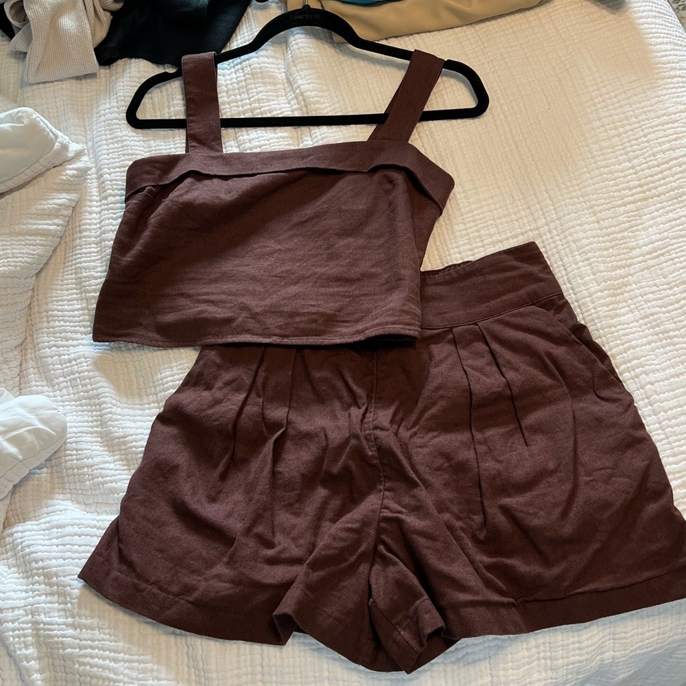 Abercrombie Linen Set size small